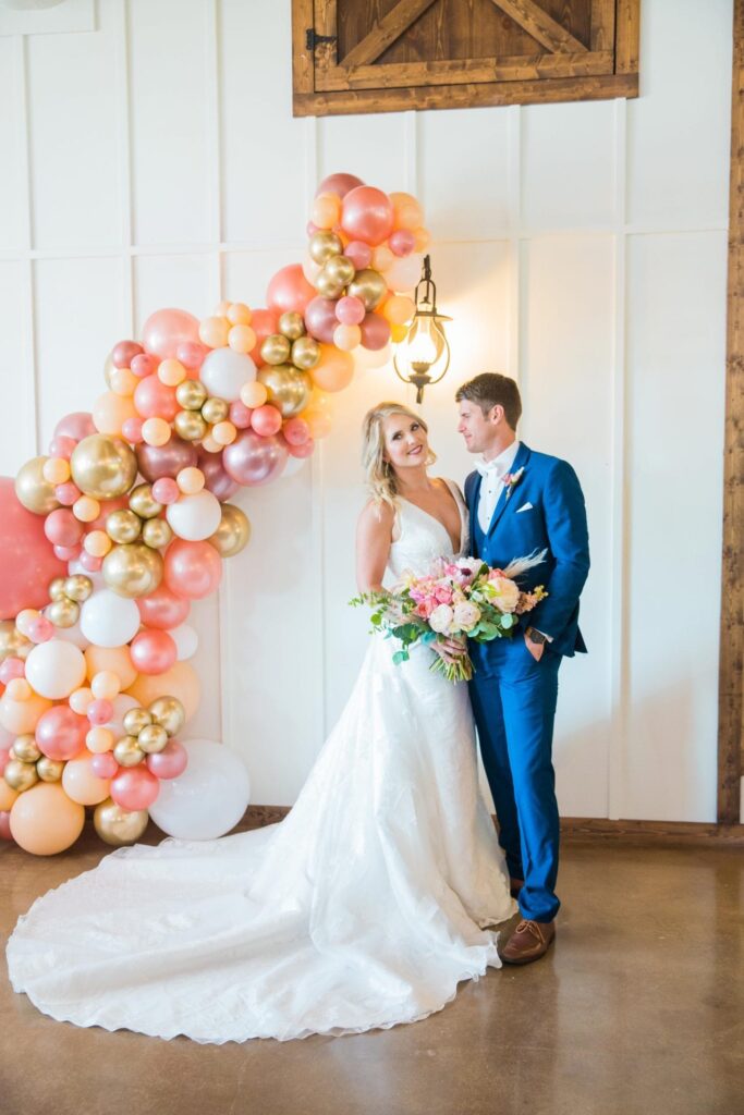 Western Sky Styled shoot bride and groom with balloons