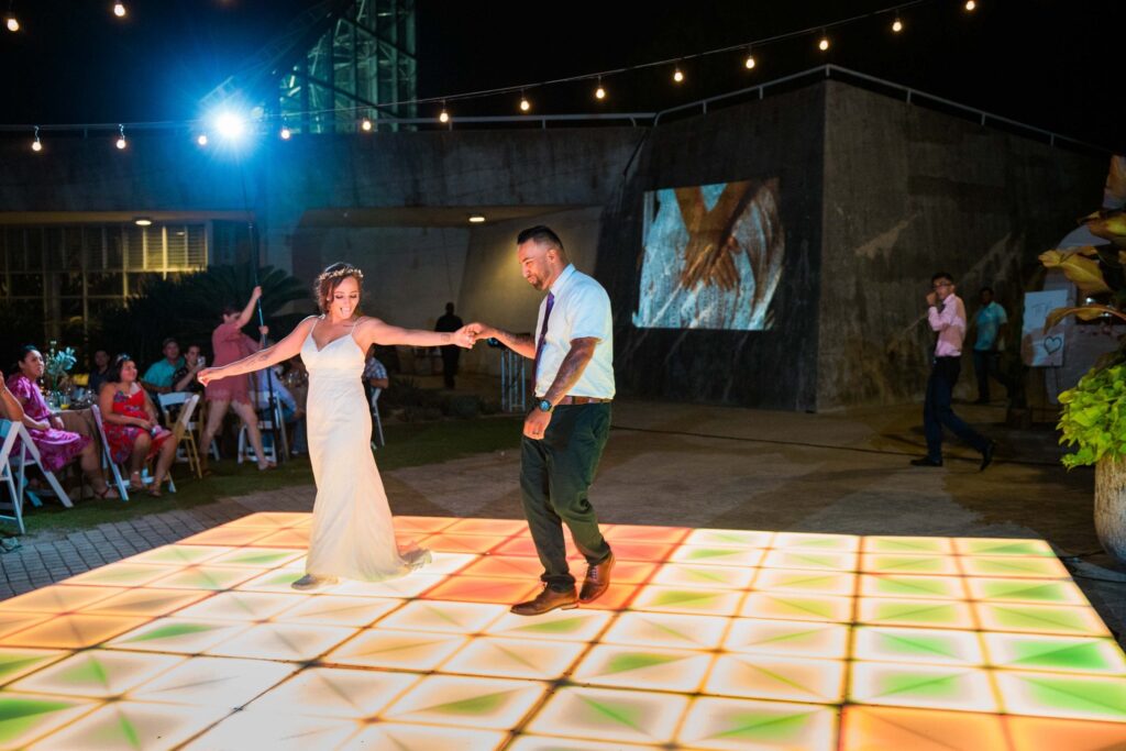 Courtney Amaya wedding San Antonio Botanical Garden first dance