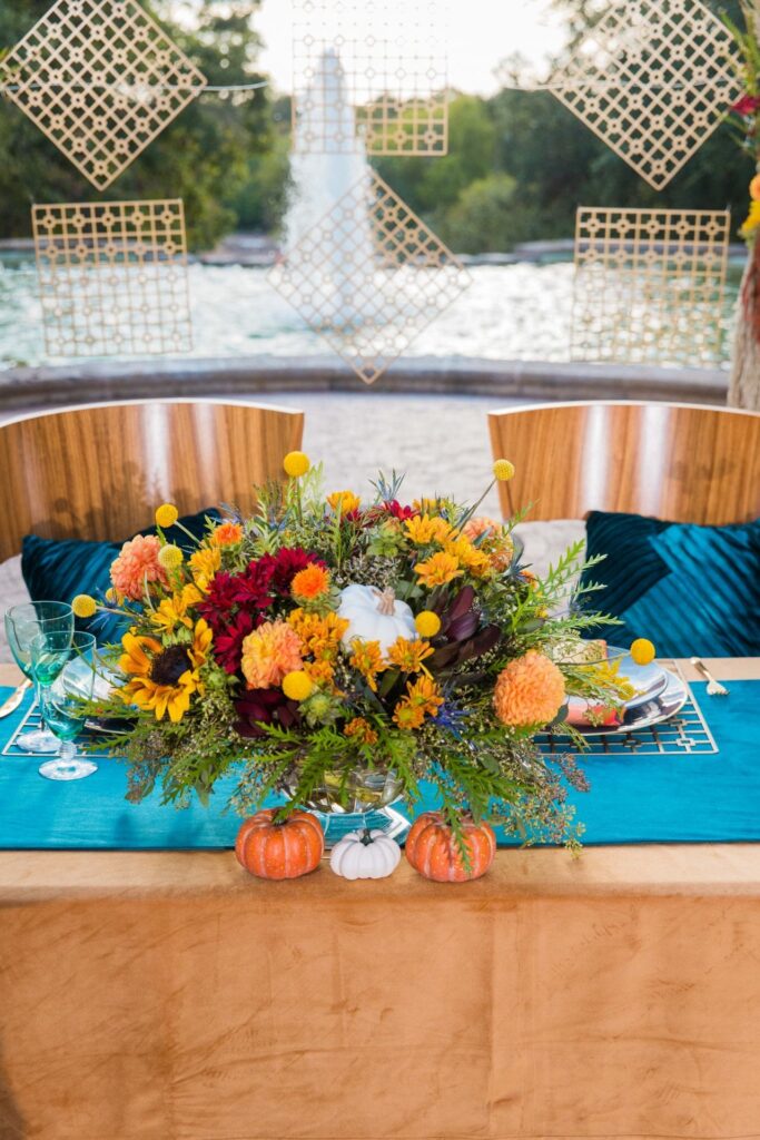 Fall styled shoot at the McNay art museum centerpieces