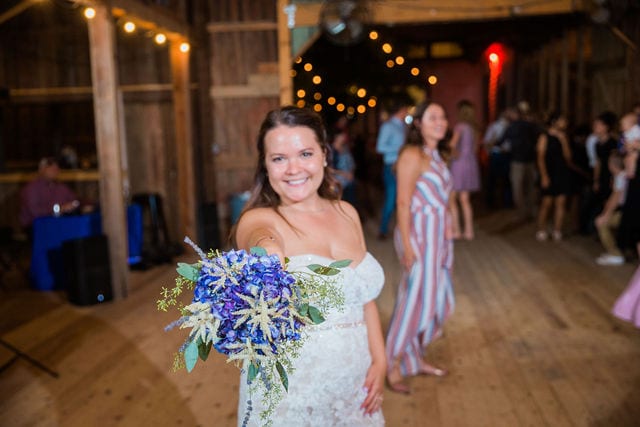 Keely's wedding in Mason TX, bouquet toss