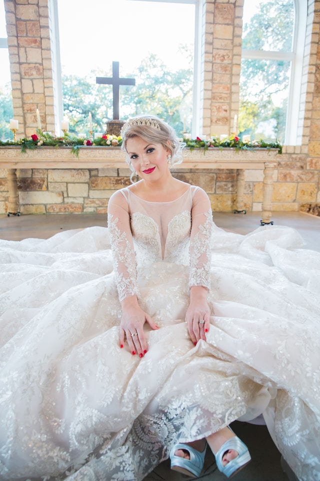 Styled shoot Chandelier of Gruene Christmas Bride and shoes