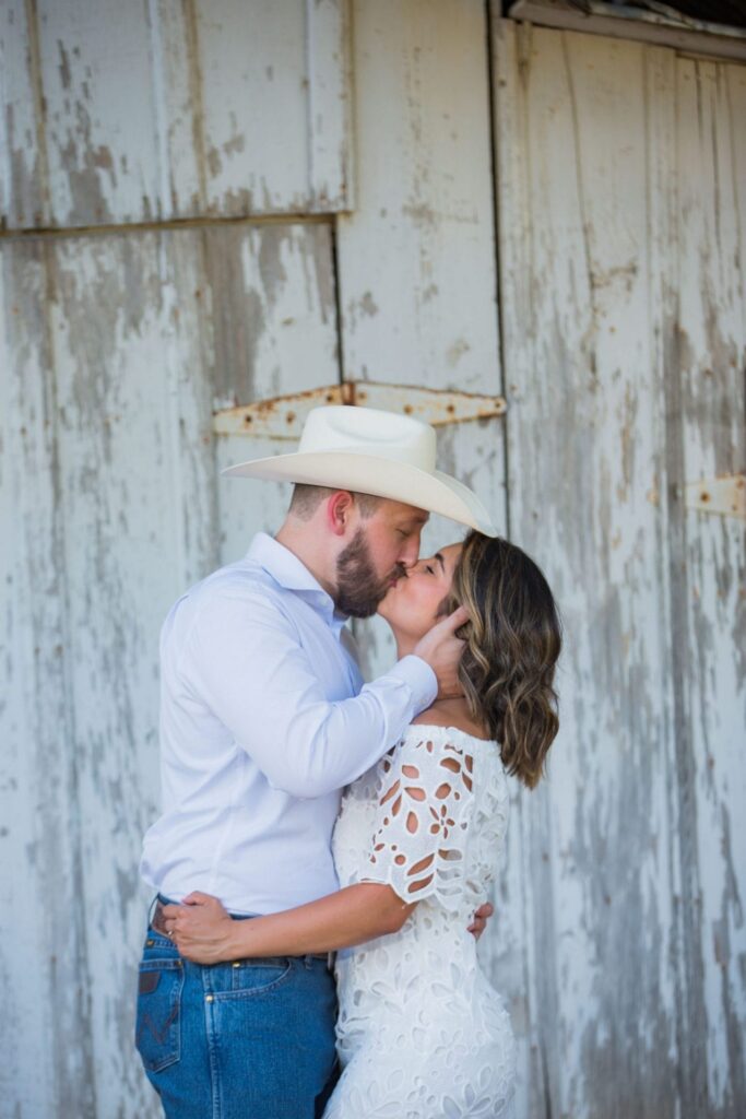 Kleiman engagement in Gruene on the white wall