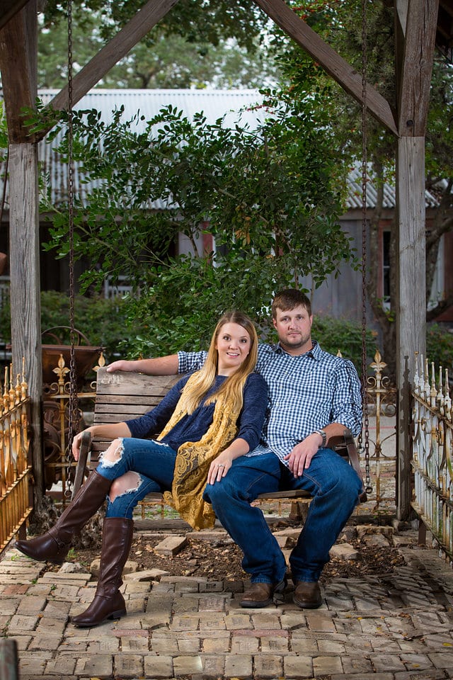 CT engagement session at Gruene on the swing