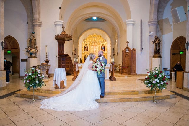 Wedding Bride and groom portrait at San Fernando Cathedral, San Antonio