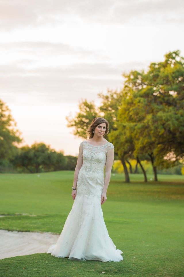 Dominion country club wedding bride on the 18th hole