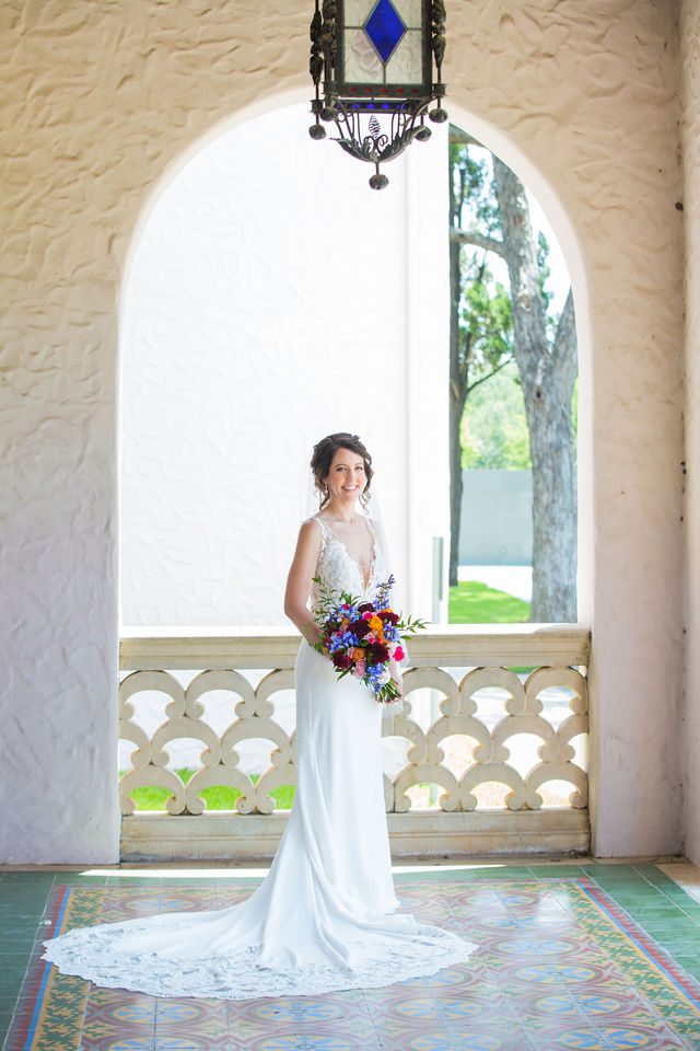 Anne wedding at the McNay bride in the arches