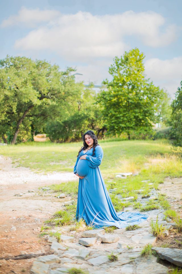 Emilia maternity session Kendall Pointe in the dry creek bed
