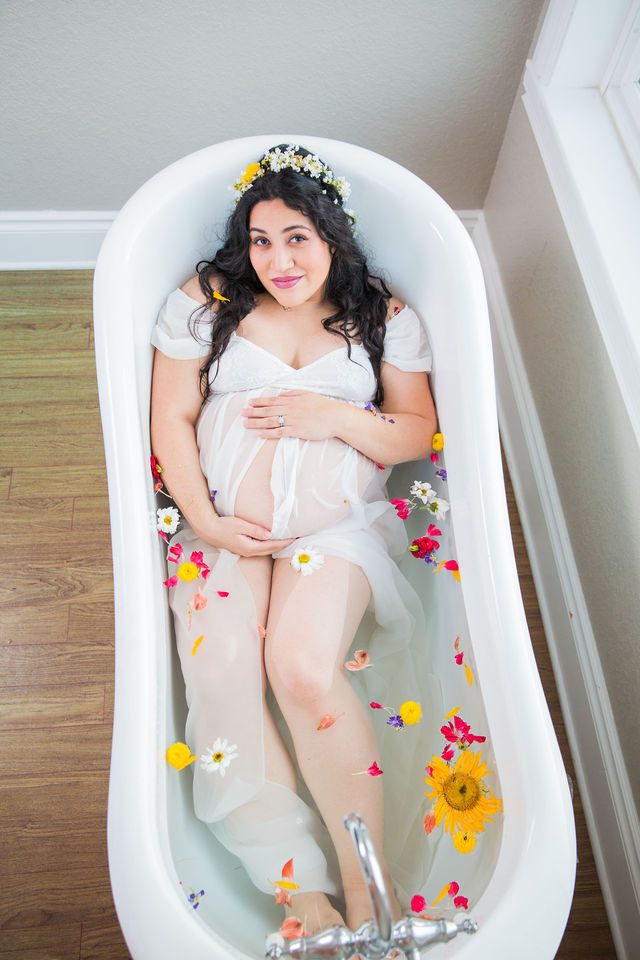 Emilia maternity session Kendall Pointe in the bath with flowers