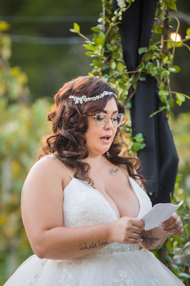 Mayra's wedding vows at Oak Valley Vineyards