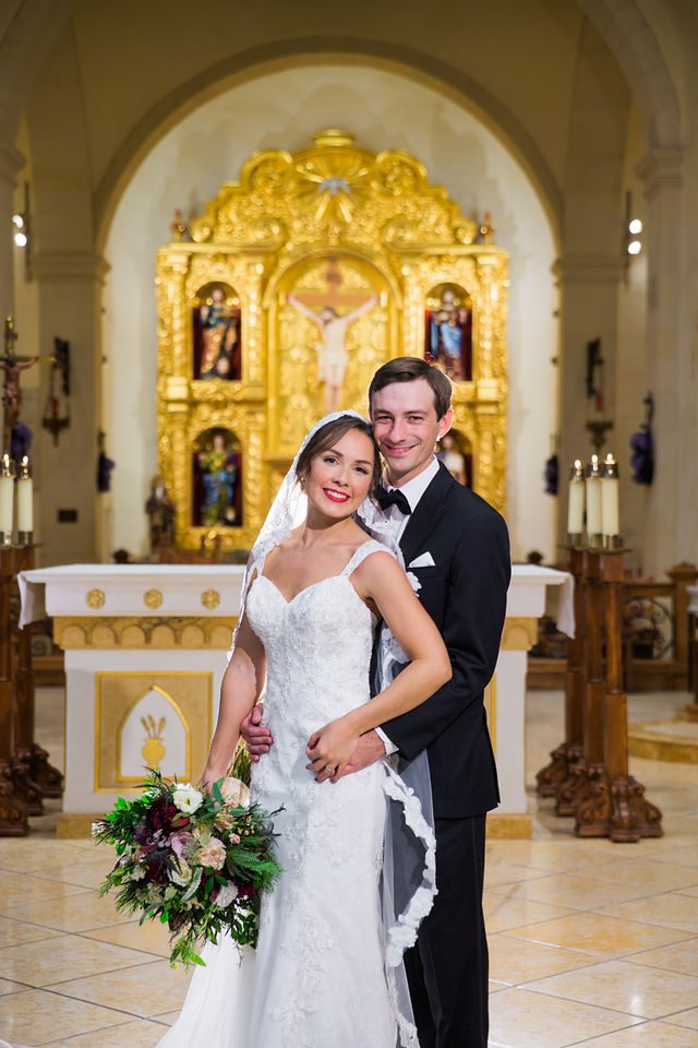 Alex and Jacob's portrait wedding in San Fernando Cathedral