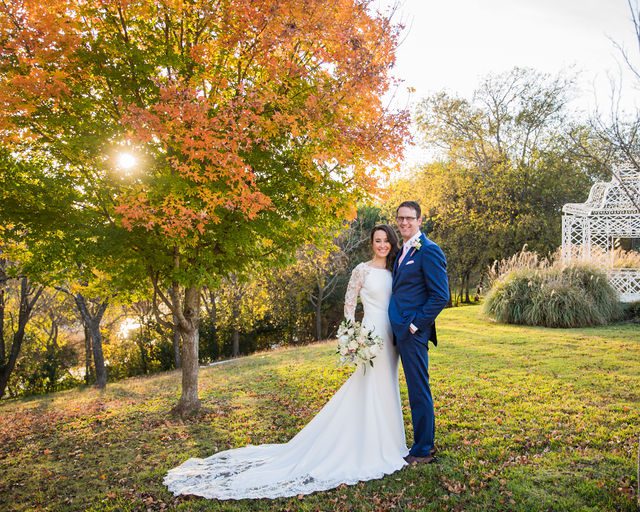 Ann and Jud's wedding portrait, Kendall Inn in Boerne in the trees with sun
