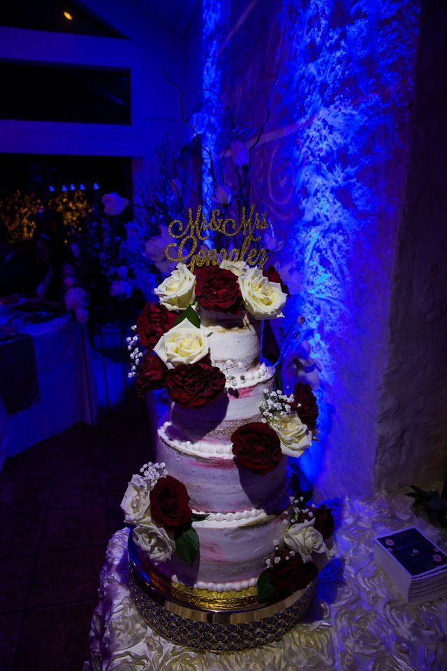 David and Bethany's cake at the wedding at Los Encinos