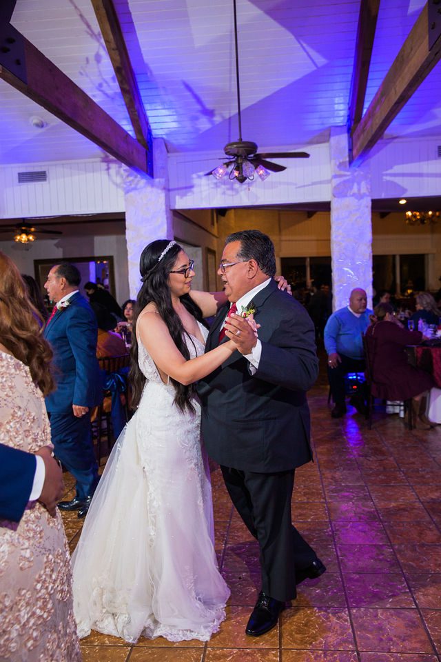 David and Bethany's dancing at wedding reception at Los Encinos