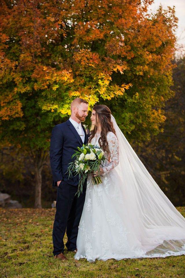 Stephanie's wedding at the Kendall Inn in Boerne fall tree portrait