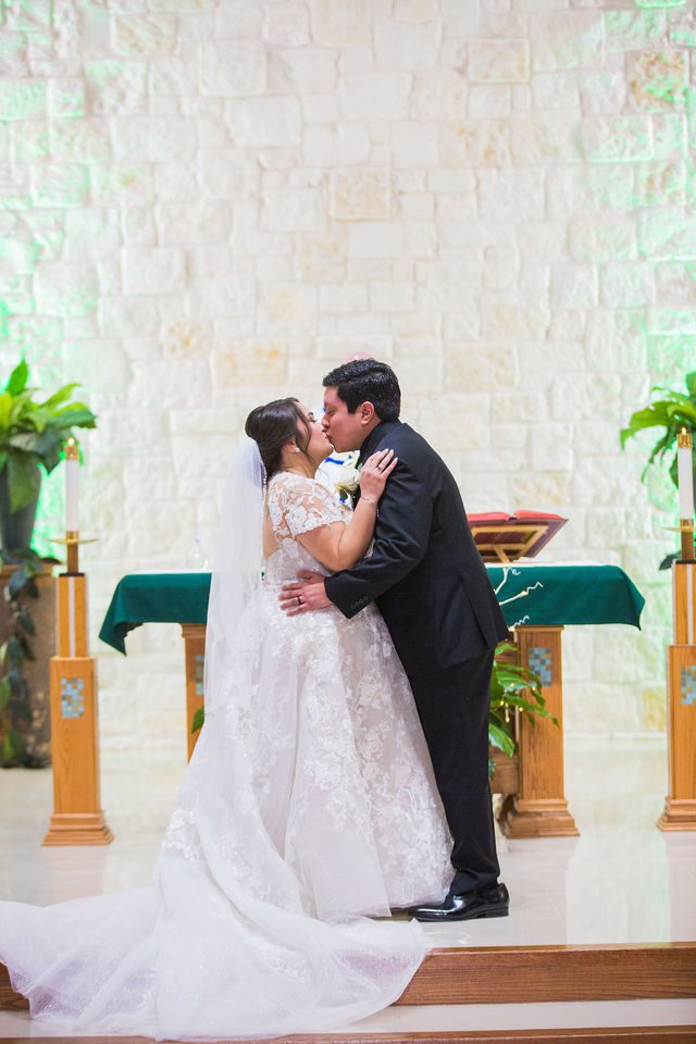 Chloe's San Antonio wedding kiss ceremony at St. Dominic's Catholic