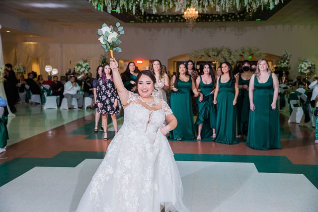Chloe's San Antonio wedding reception at Las Fuentes bouquet toss