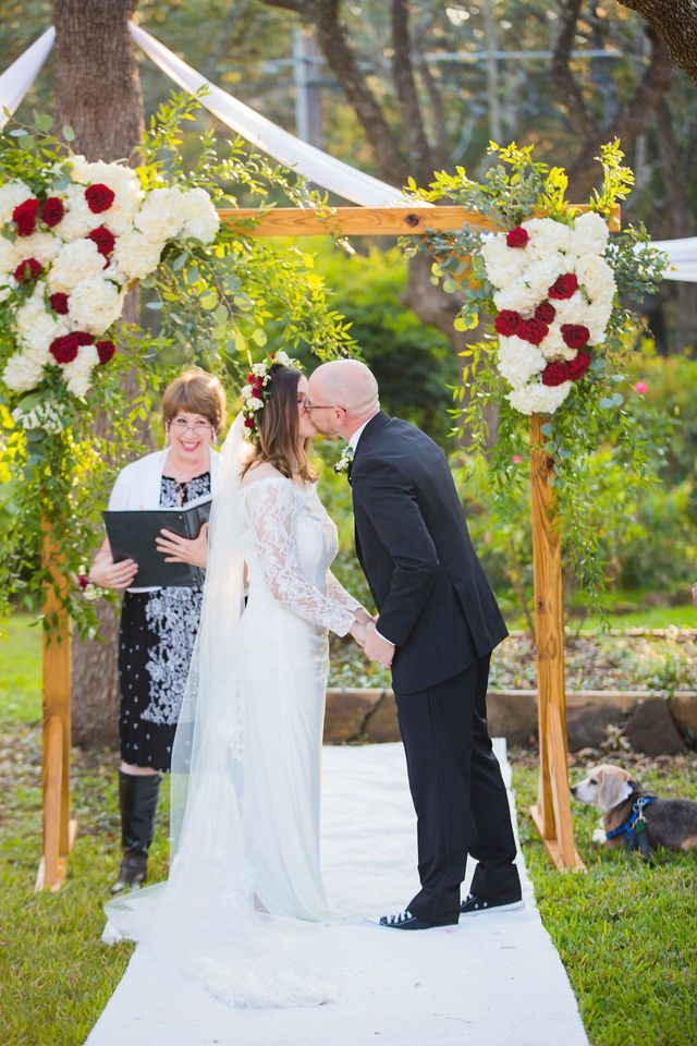 Pixley wedding in Garden Ridge ceremony kiss
