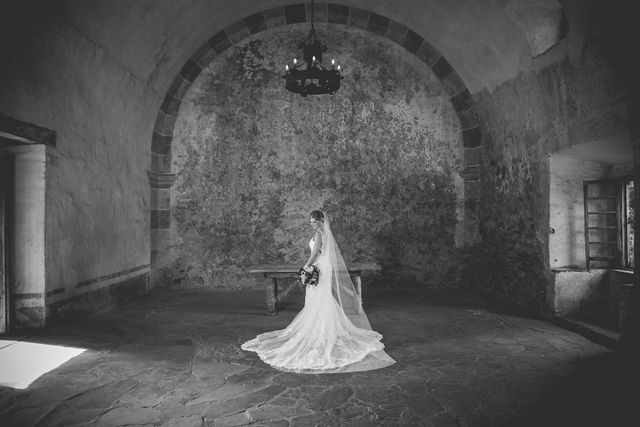 Jennifer's bridal in the granary at Mission San Jose black and white