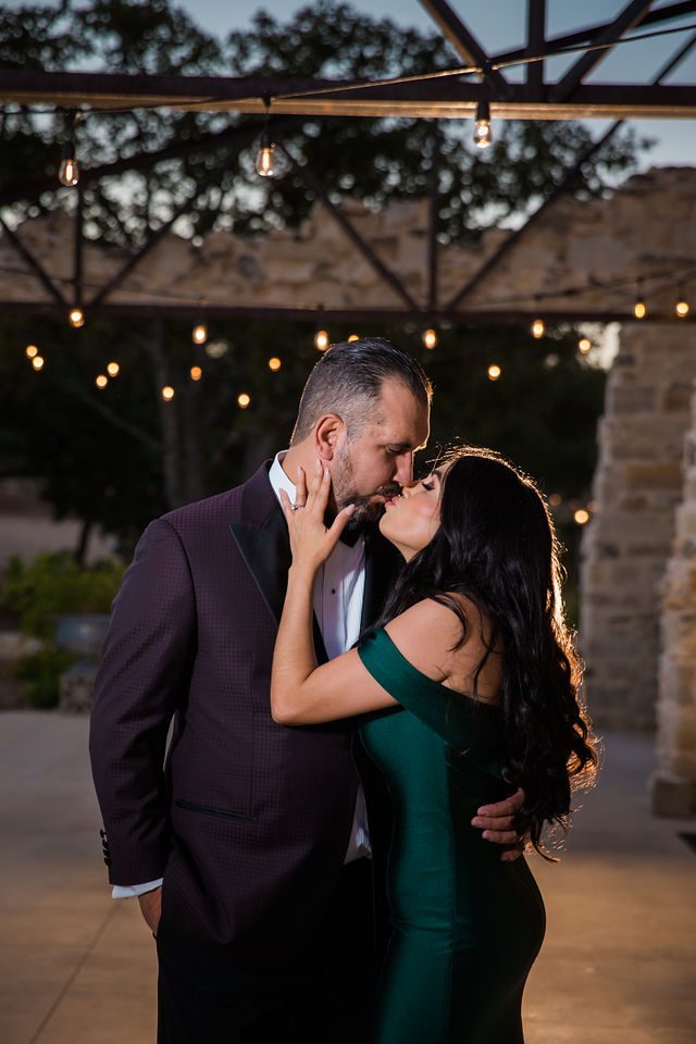 Park 31 engagement session with Erica Straughan Photography dress kiss