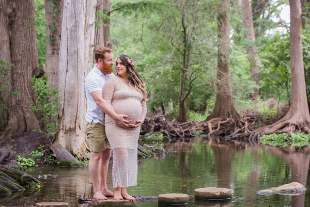 Yoli maternity session at Cibolo Natural Area couple on the rounds in the water